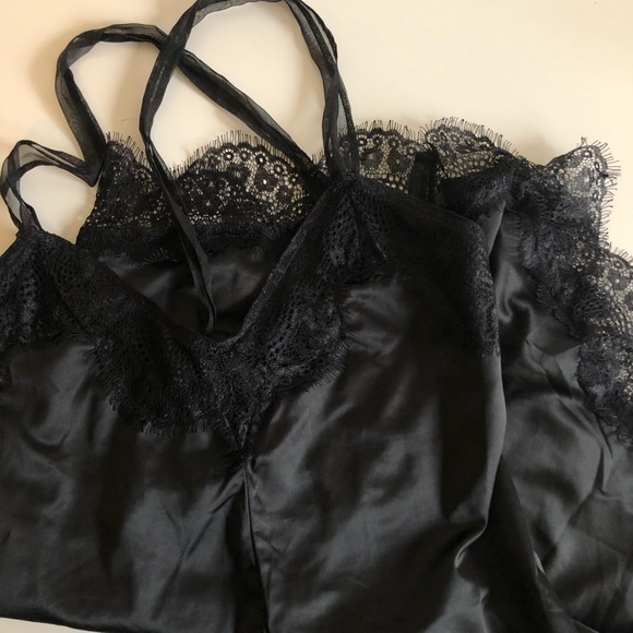 ❌SOLD❌ UNIF Black Lace Alexa Romper XS - Picture 4 of 7